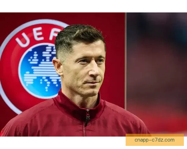 巴萨不强卖莱万留队需降薪转型 巴萨不强卖莱万留队需降薪转型